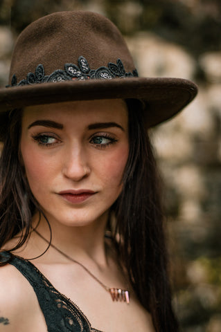 Rose Fire Polished Spike Glass Beaded Bar Necklace