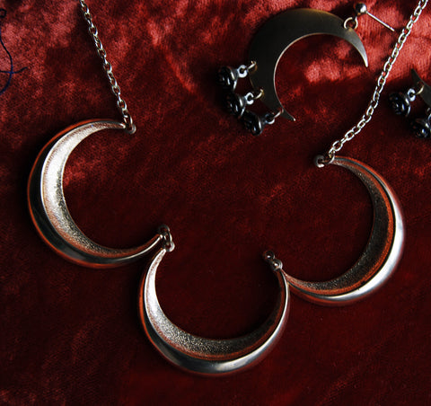Triple Moon Necklace - Triple Goddess Crescent Moons